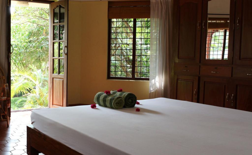 Amrutham Ayurvedic Village Resort Kovalam Szoba fotó